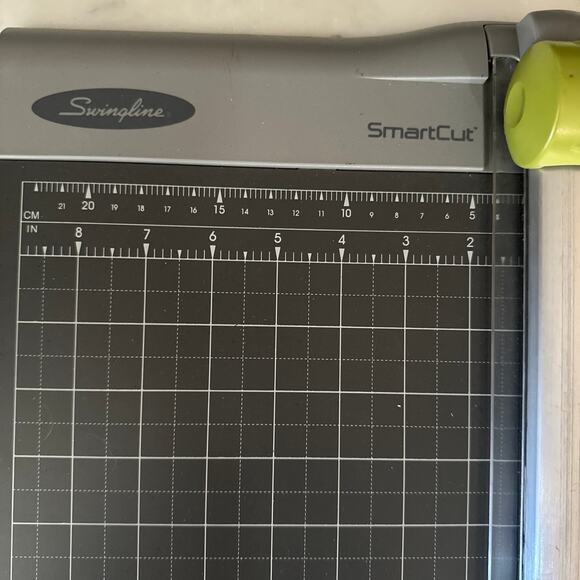 Swingline Smart Cut Paper Cutter - Picture 4 of 6